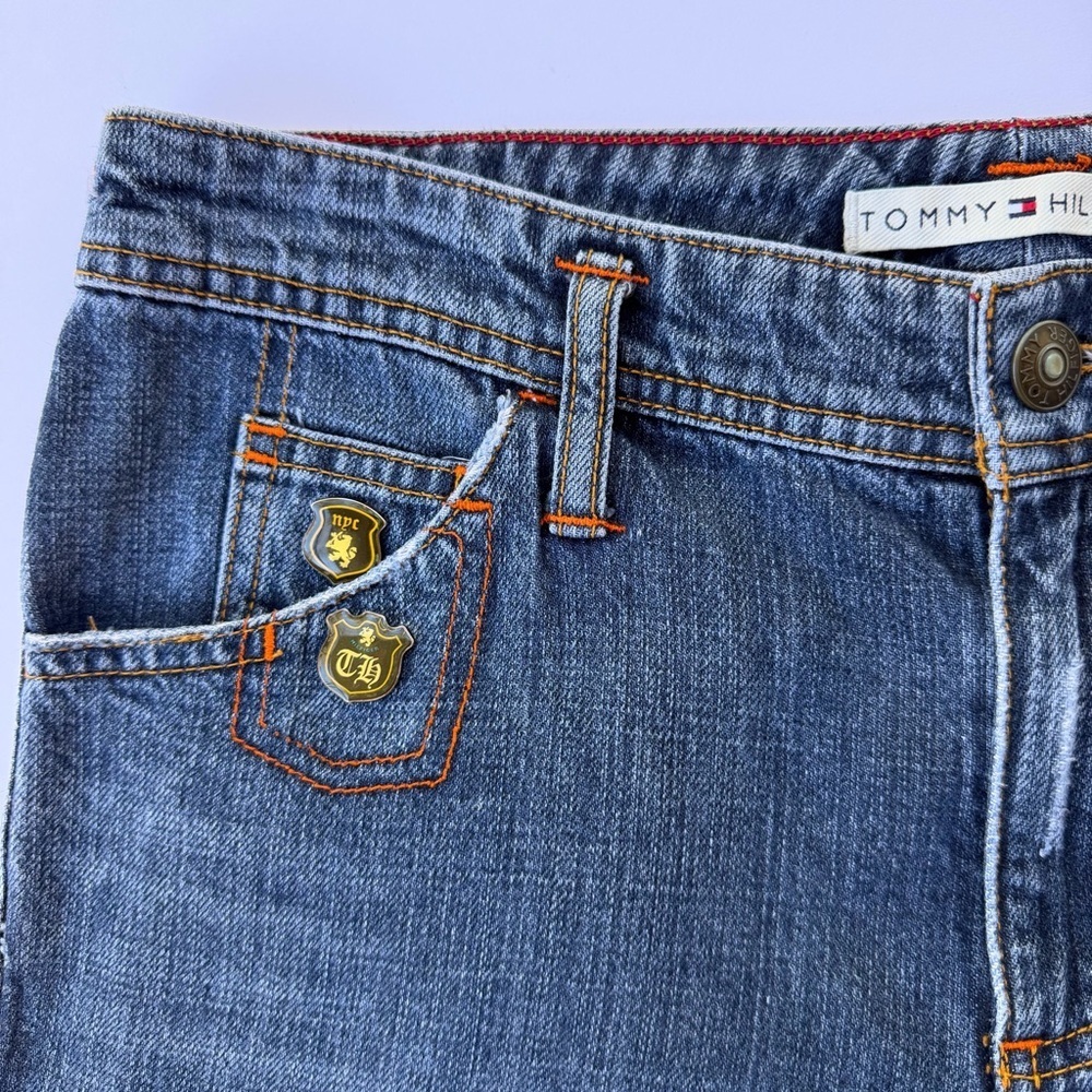 Woman’s Tommy Hilfiger Distressed Badged Jeans RARE! Y2K Size 6 - Picture 3 of 10